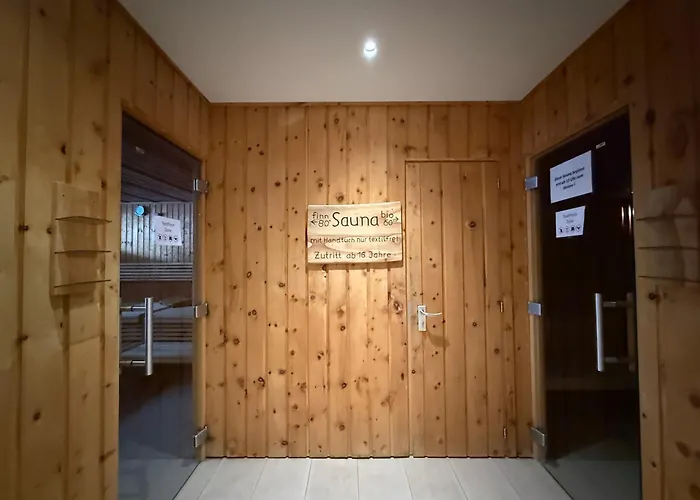 شقة Pool, Sauna, Wellness, Gartenterrasse Engelmeer